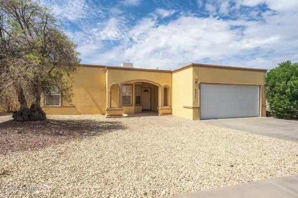 2417 Bugatti DR, Las Cruces, NM 88001