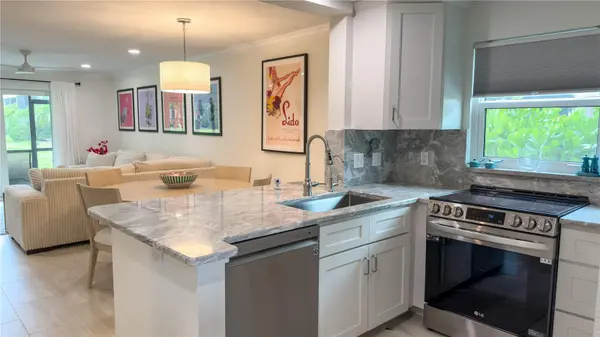 954 LA COSTA CIR #1, Sarasota, FL 34237