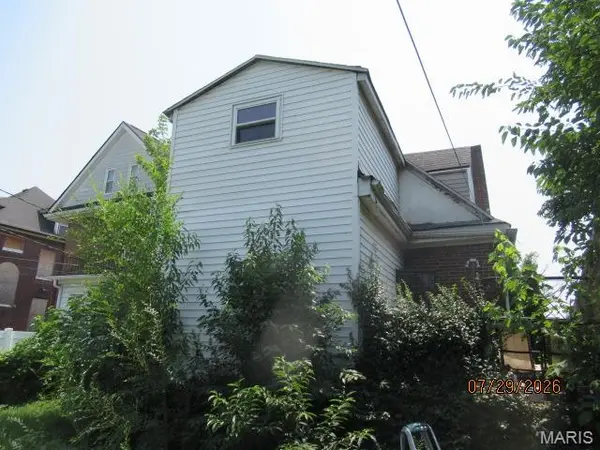 4569 Lewis PL, St Louis, MO 63113