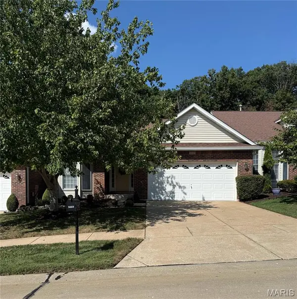 5523 Heatherbluff CT, St Louis, MO 63128