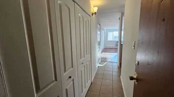 5906 N Sheridan RD #2E, Chicago, IL 60660