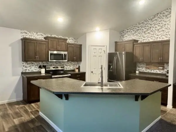 8609 Sugarberry CRK, Brainerd, MN 56401