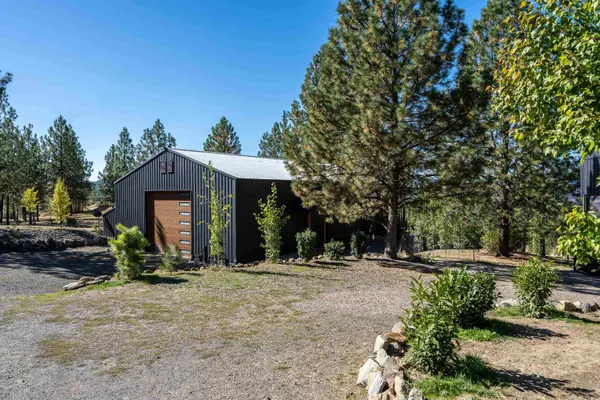 5186 Hunter Ridge WAY, Hunters, WA 99137