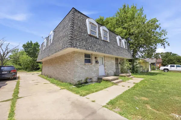 2215 S Market St, Wichita, KS 67211