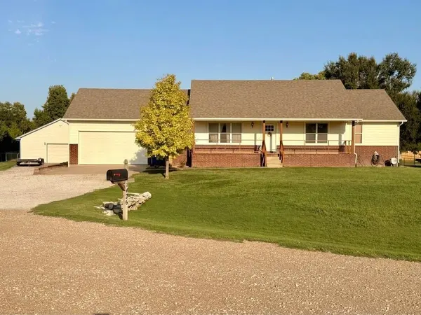 8426 S Minnesota Cir, Haysville, KS 67060