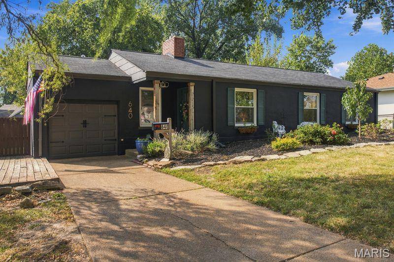640 Warrenton DR, Kirkwood, MO 63122