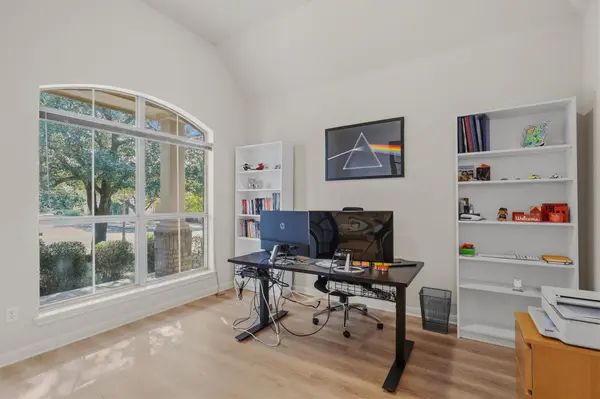 10113 Loxley LN, Austin, TX 78717
