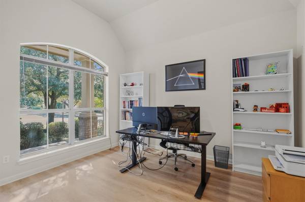 10113 Loxley LN, Austin, TX 78717