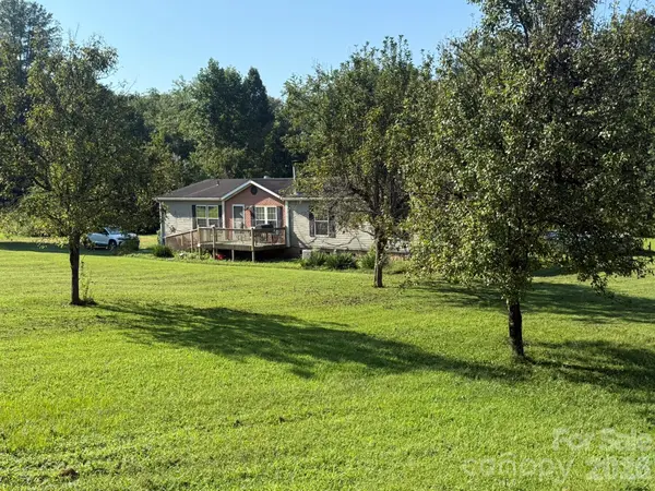 907 Epley DR, Marion, NC 28752