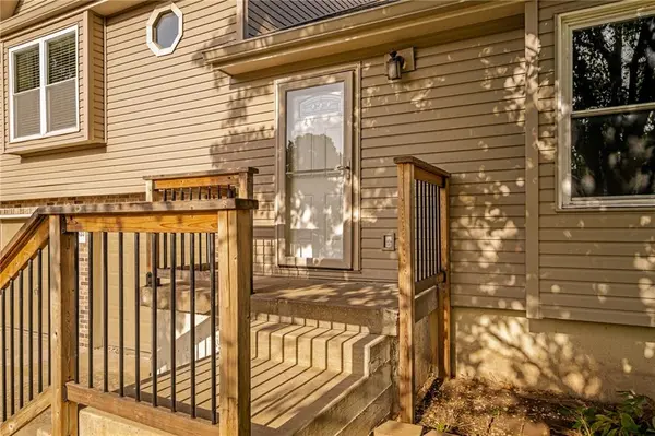 13835 S Shannan ST, Olathe, KS 66062