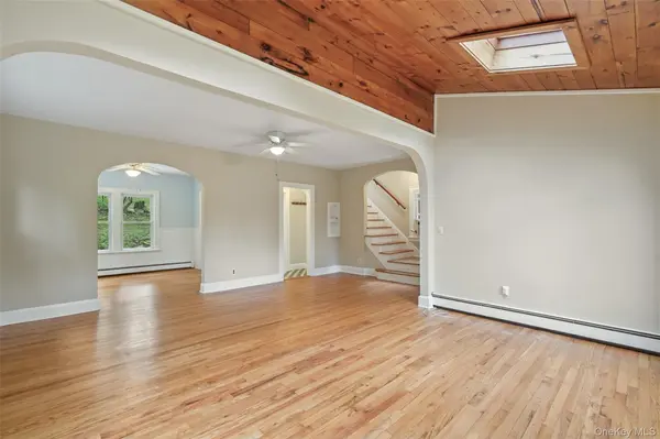 82 Birch DR, Pleasantville, NY 10570