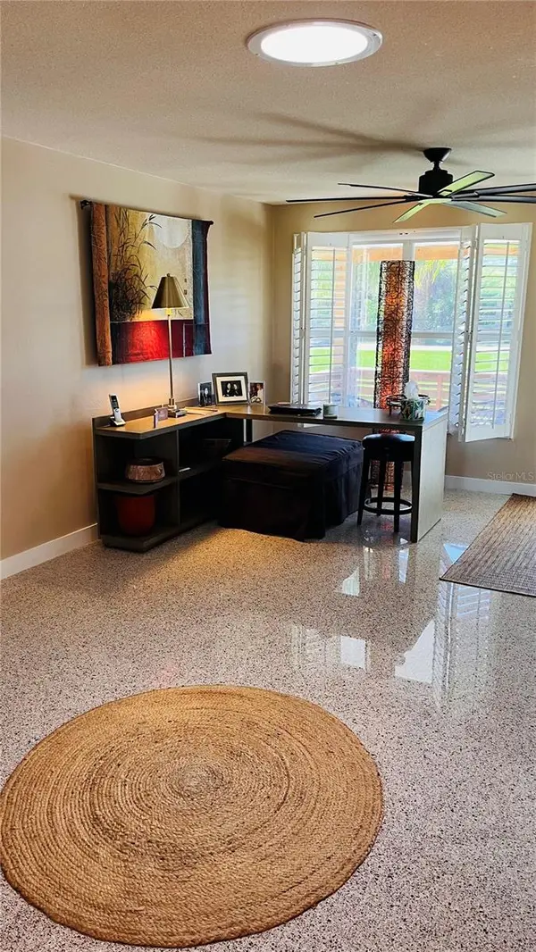 527 S PENINSULA AVE, New Smyrna Beach, FL 32169