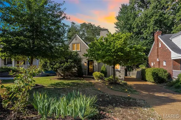 541 Mapleview DR, University City, MO 63130