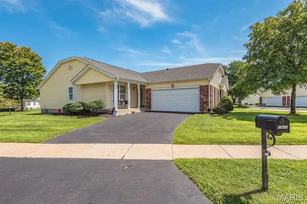 3940 Grand National DR, Florissant, MO 63034
