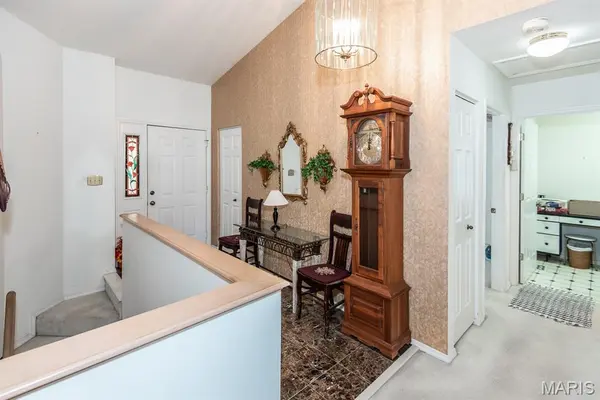 3940 Grand National DR, Florissant, MO 63034