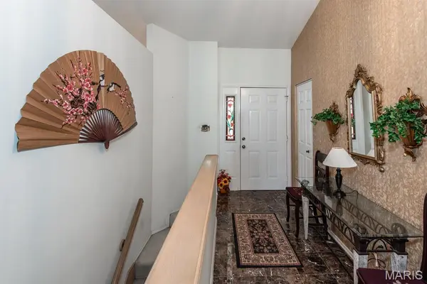 3940 Grand National DR, Florissant, MO 63034