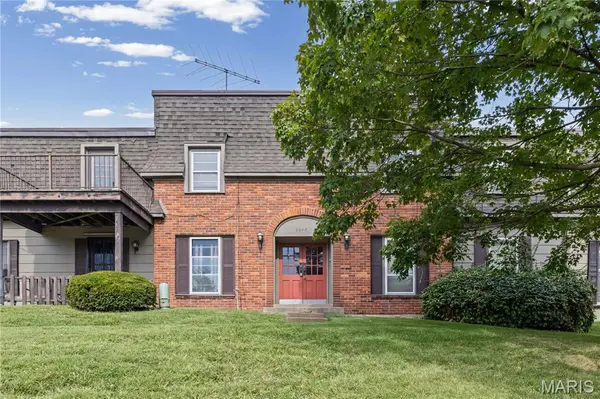 6643 Blossomwood DR #D, Florissant, MO 63033