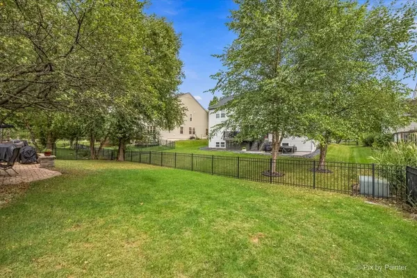 1075 ROBINSON ST, Elburn, IL 60119