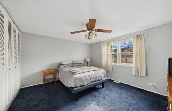 1817 Carlisle CT #1817, Schaumburg, IL 60194