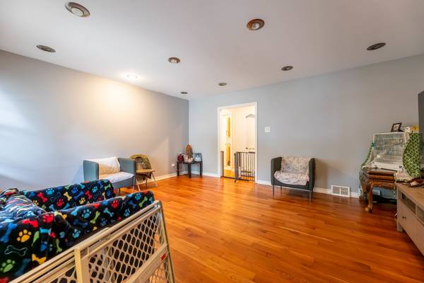 8841 Tulley AVE, Oak Lawn, IL 60453
