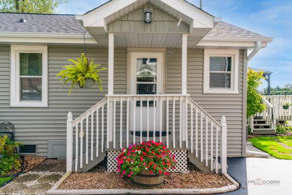 903 Madison AVE, Wauconda, IL 60084