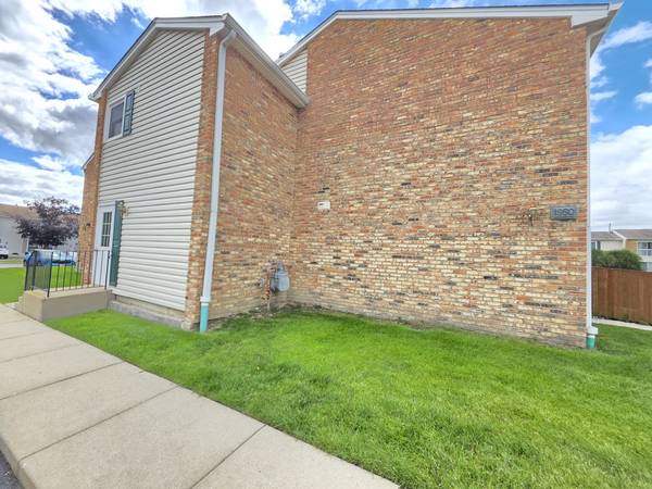 1950 Kenilworth CIR #A, Hoffman Estates, IL 60169
