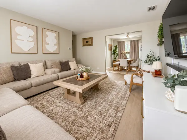6743 W Irving Park RD #202, Chicago, IL 60634