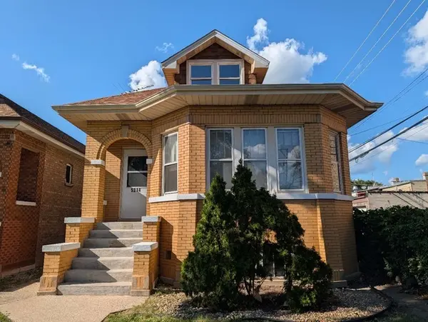 5214 W Schubert AVE, Chicago, IL 60639