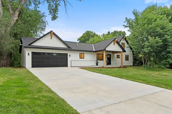 9931 Quince ST NW, Coon Rapids, MN 55433