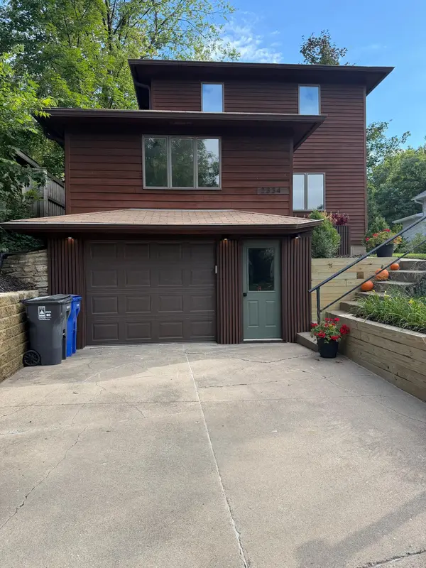 2334 Doswell AVE, Saint Paul, MN 55108