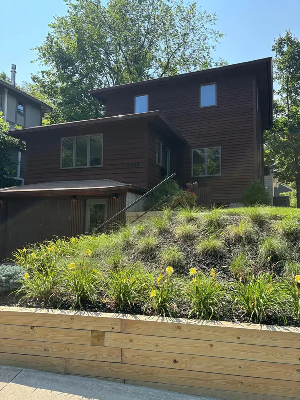 2334 Doswell AVE, Saint Paul, MN 55108