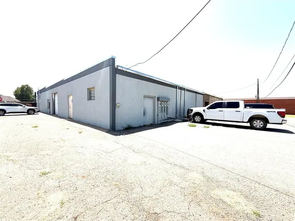 1923 W 3rd ST, Elk City, OK 73644
