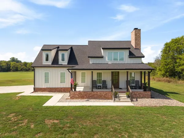 1271 Rock Springs Rd, Bethpage, TN 37022
