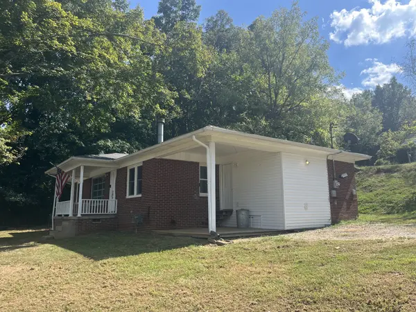 305 Folger St, Waynesboro, TN 38485