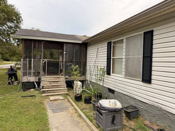 689 Schmitt Road, Rossville, GA 30741