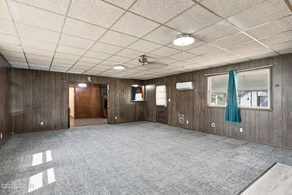 5690 County Road 290, Carl Junction, MO 64834