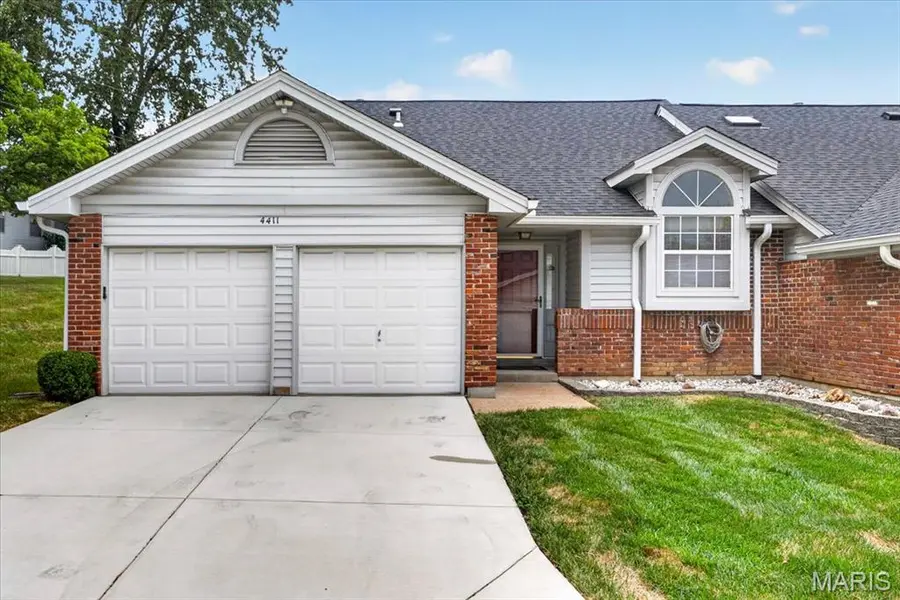 4411 Stone Wood CT, St Louis, MO 63128