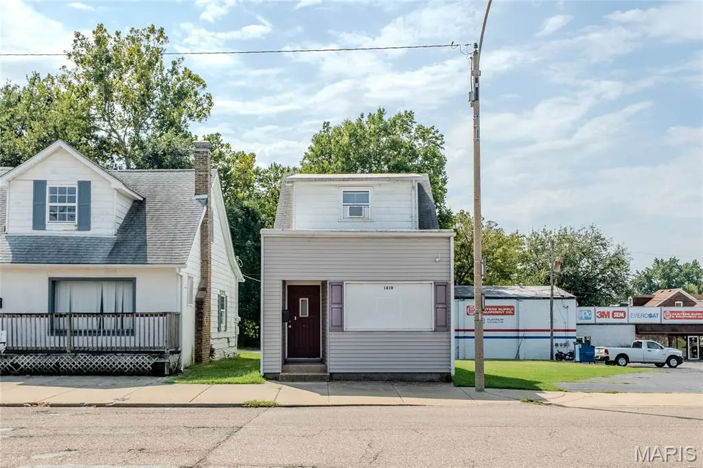 1610 W Main ST, Belleville, IL 62220