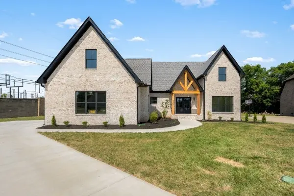 2338 Thad Ct, Murfreesboro, TN 37128