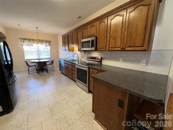 7672 Maple Bluff LN, Concord, NC 28025