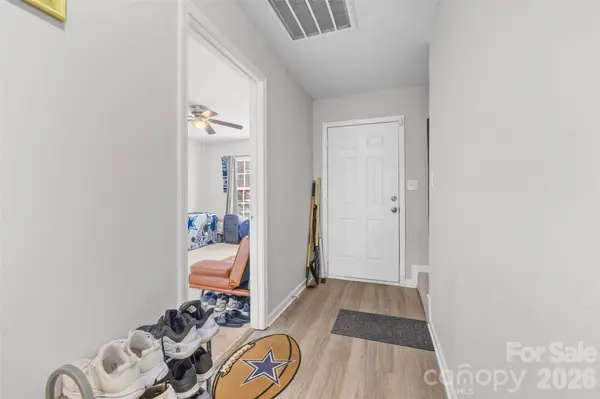 5413 Esther LN, Charlotte, NC 28214