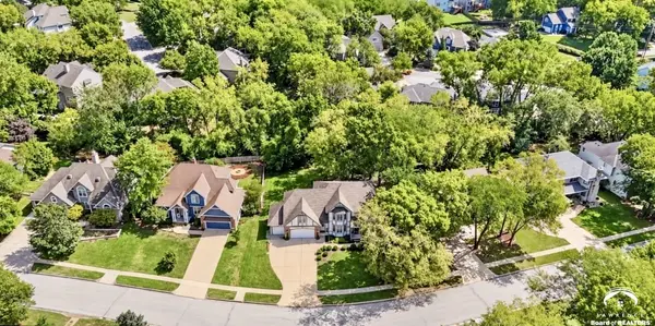 1040 Oak Tree DR, Lawrence, KS 66049