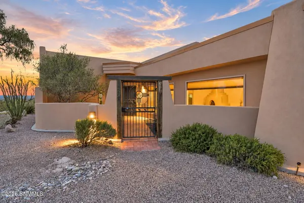 4245 Senna DR, Las Cruces, NM 88011