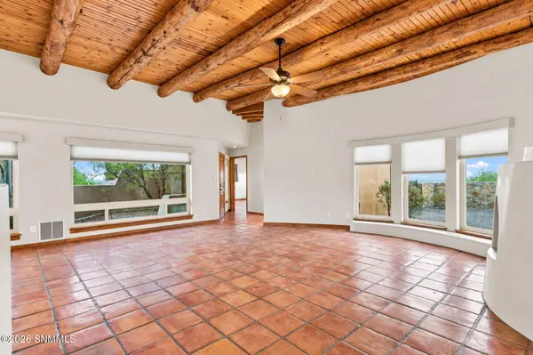 4245 Senna DR, Las Cruces, NM 88011
