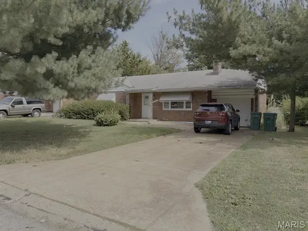 9266 Waldorf DR, Bellefontaine Nghbrs, MO 63137