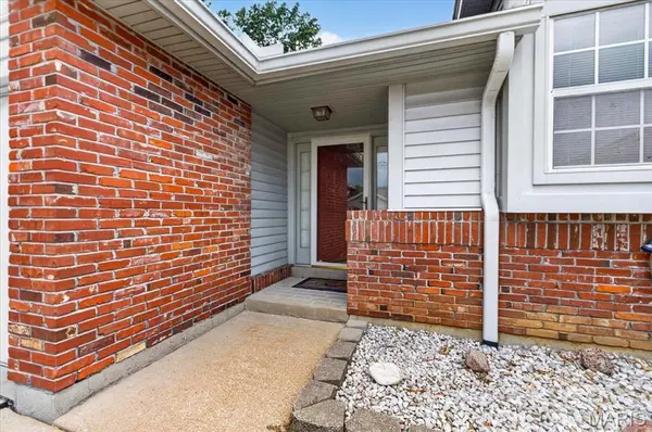 4411 Stone Wood CT, St Louis, MO 63128