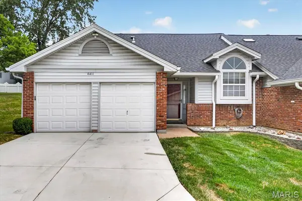 4411 Stone Wood CT, St Louis, MO 63128