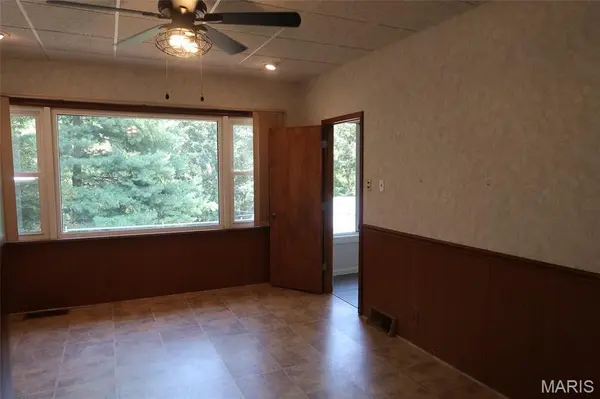 711 Fieldston TER, Webster Groves, MO 63119