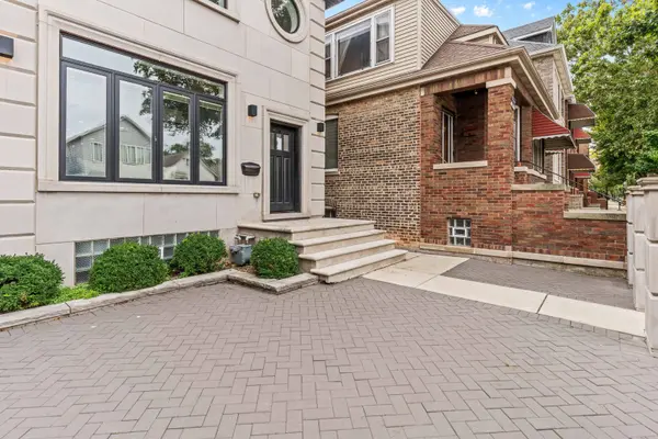 2913 S Lowe AVE, Chicago, IL 60616