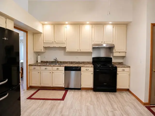 1010 Fox Run LN, Algonquin, IL 60102